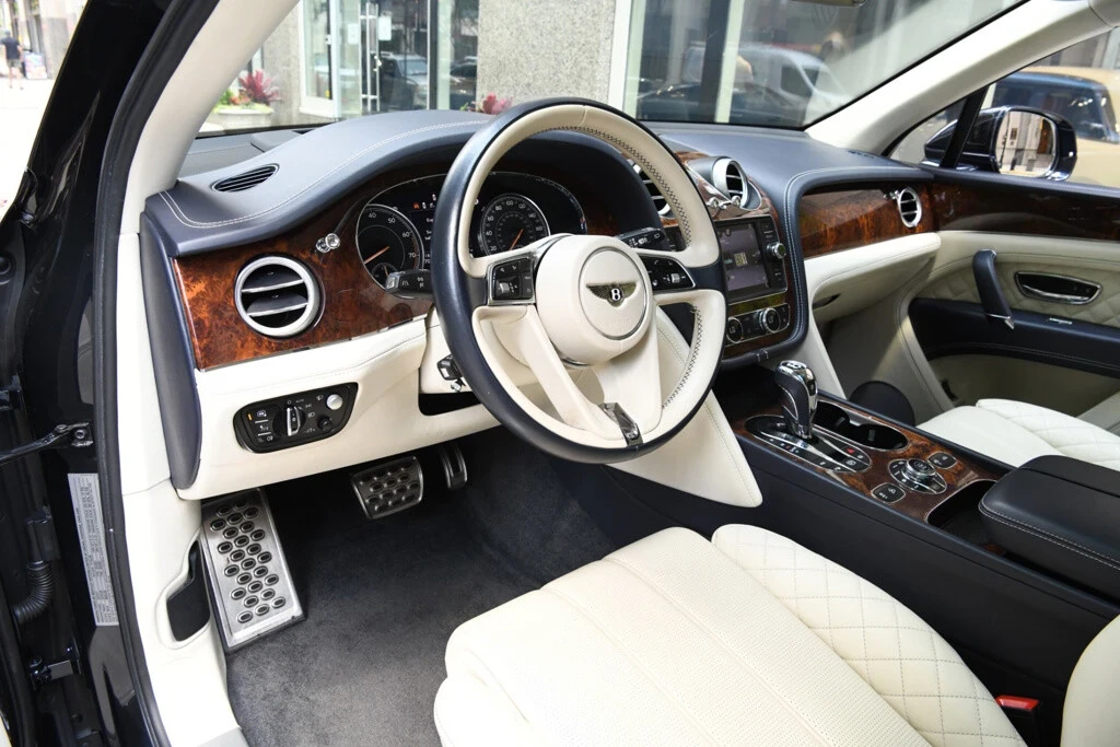 2018 Bentley Bentayga - Image 11 of 12