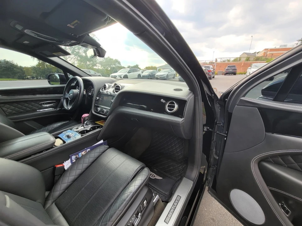 2018 Bentley Bentayga - Image 7 of 14
