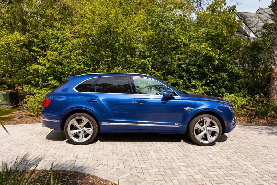 2018 Bentley Bentayga - Image 2 of 31