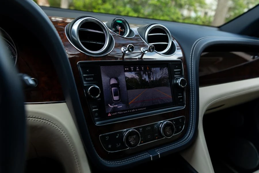 2018 Bentley Bentayga - Image 21 of 31