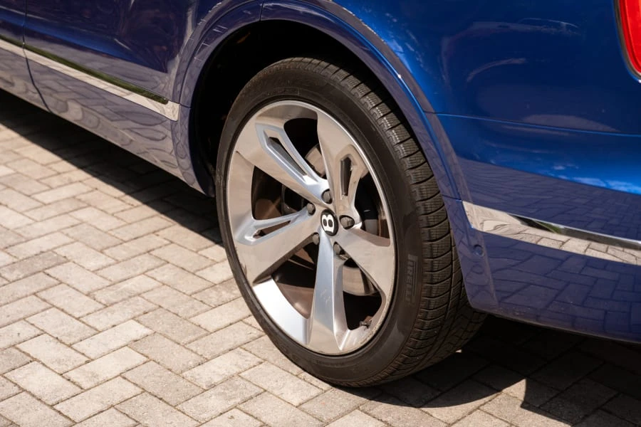 2018 Bentley Bentayga - Image 13 of 31