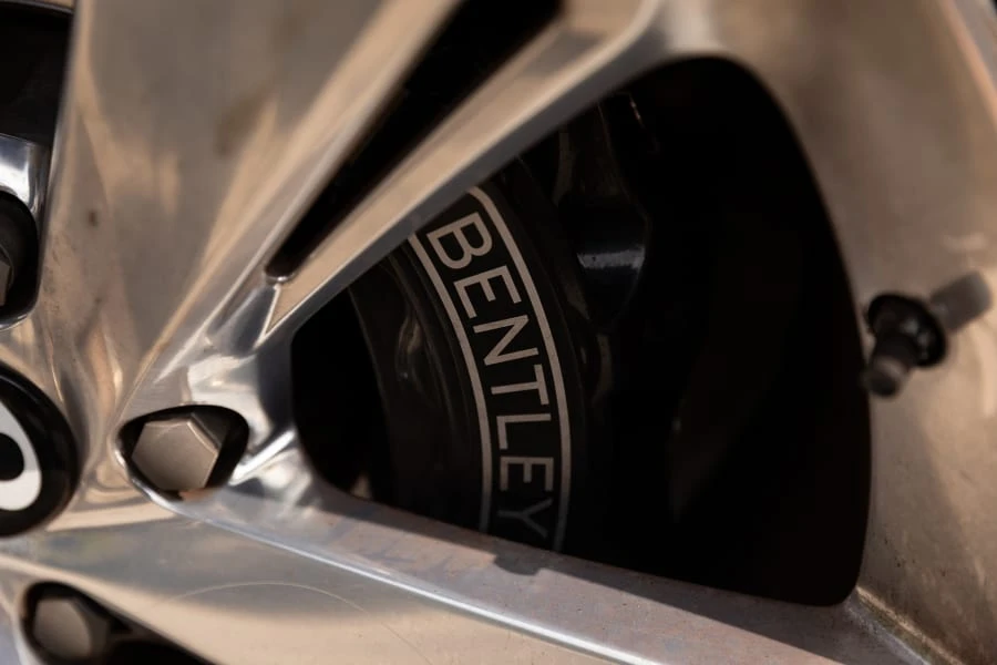 2018 Bentley Bentayga - Image 9 of 31