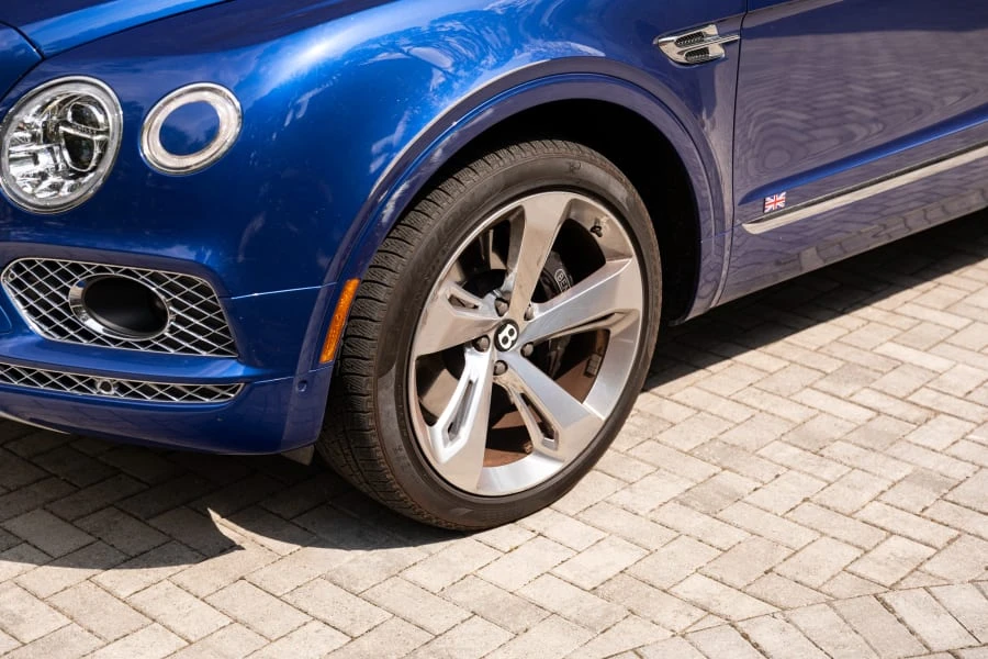 2018 Bentley Bentayga - Image 14 of 31
