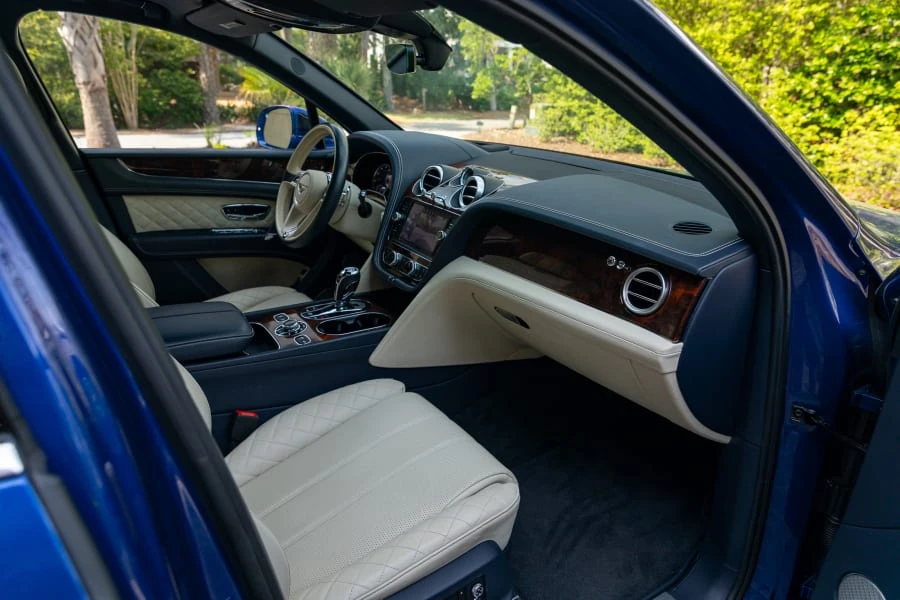 2018 Bentley Bentayga - Image 17 of 31