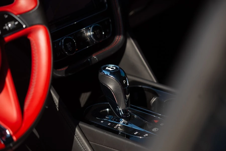 2018 Bentley Bentayga - Image 28 of 31