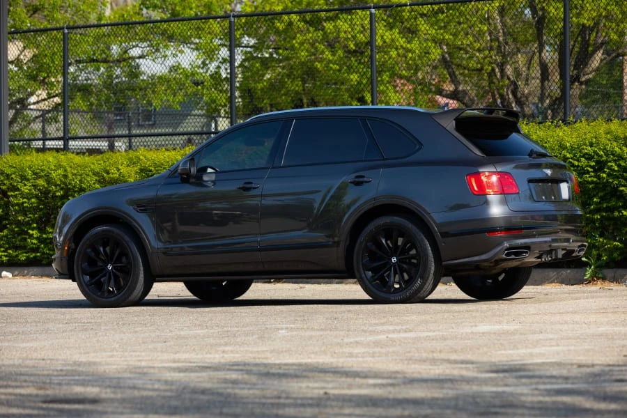 2018 Bentley Bentayga - Image 8 of 31