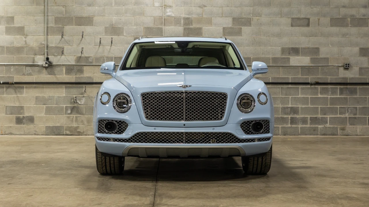 2018 Bentley Bentayga - Image 2 of 21