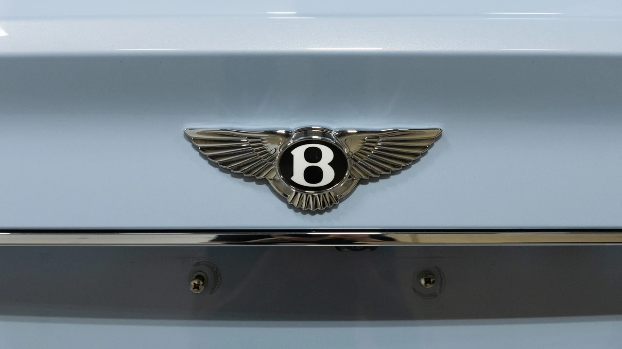 2018 Bentley Bentayga - Image 10 of 21