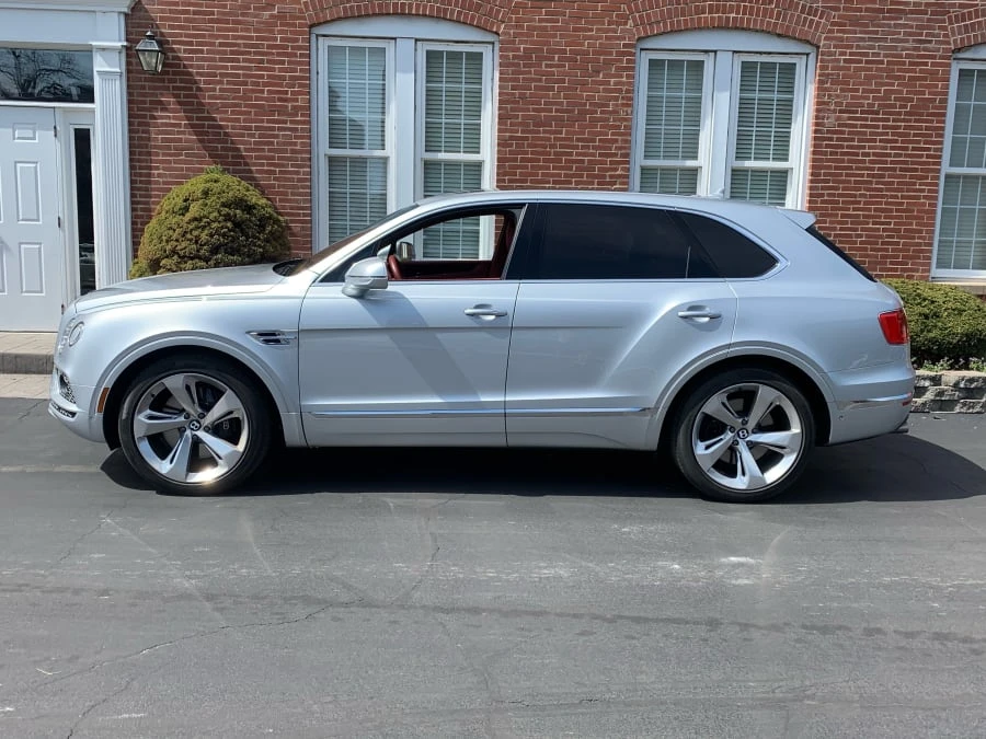 2018 Bentley Bentayga - Image 2 of 9