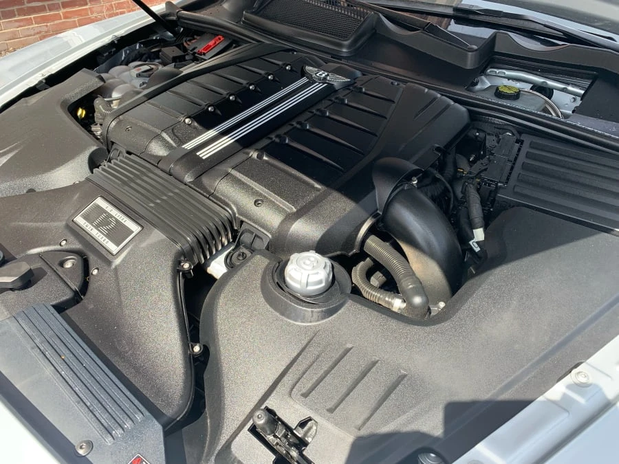 2018 Bentley Bentayga - Image 8 of 9