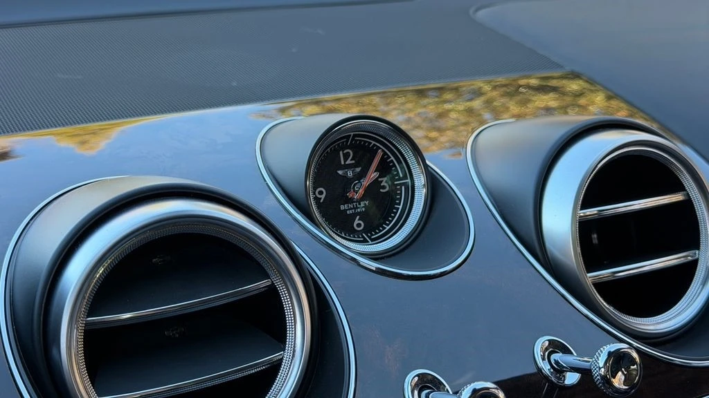 2018 Bentley Bentayga - Image 20 of 21
