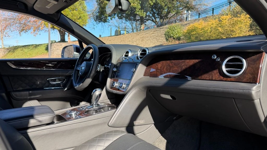 2018 Bentley Bentayga - Image 2 of 21
