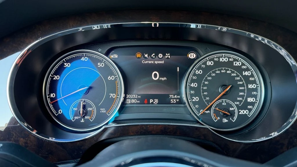 2018 Bentley Bentayga - Image 19 of 21