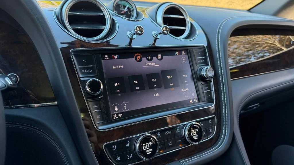 2018 Bentley Bentayga - Image 21 of 21