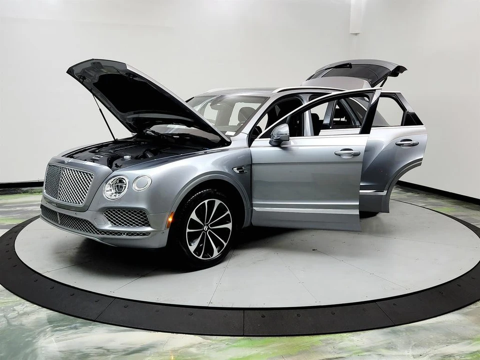 2018 Bentley Bentayga - Image 9 of 12
