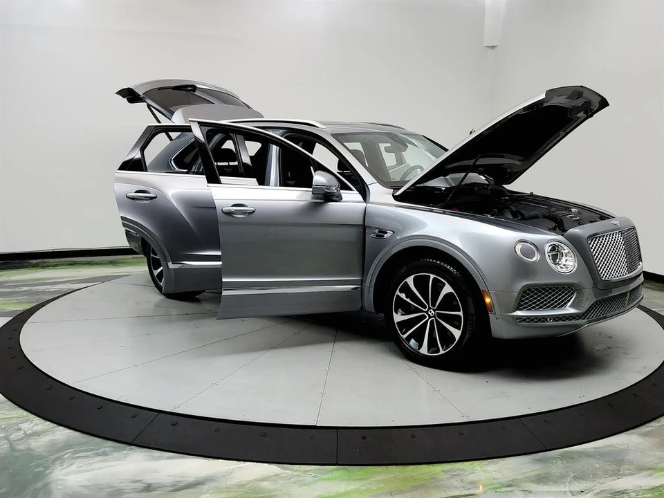 2018 Bentley Bentayga - Image 10 of 12