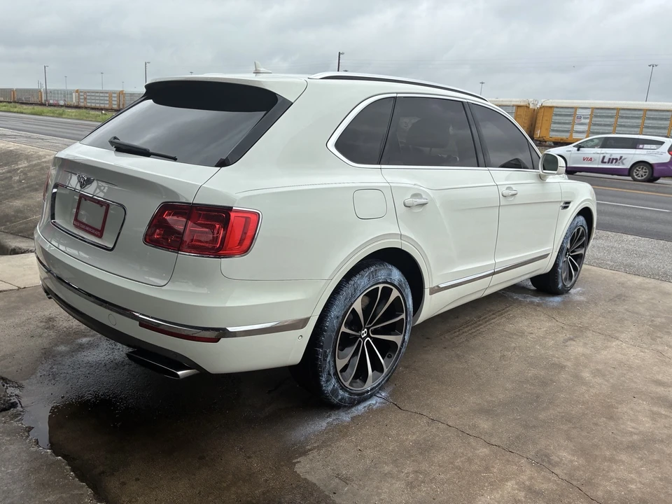 2018 Bentley Bentayga - Image 31 of 31