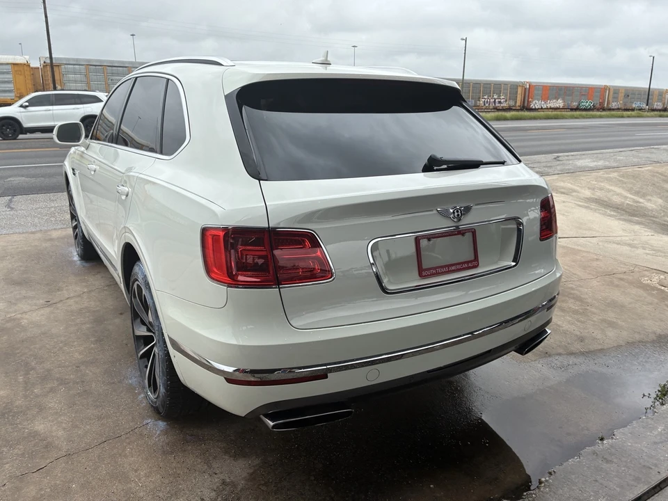2018 Bentley Bentayga - Image 22 of 31