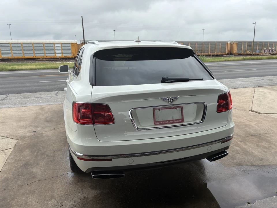 2018 Bentley Bentayga - Image 23 of 31
