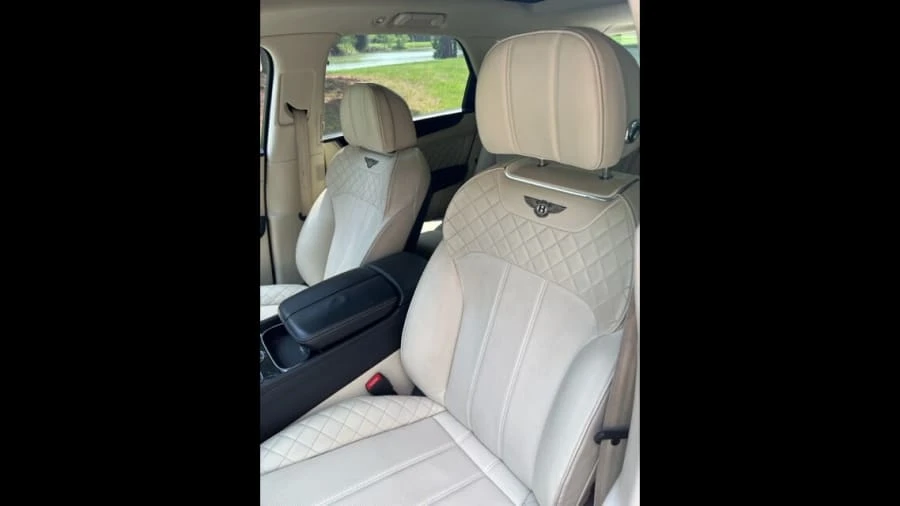 2018 Bentley Bentayga - Image 9 of 16