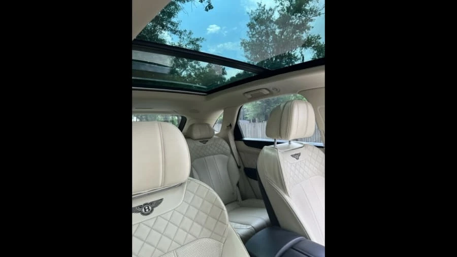 2018 Bentley Bentayga - Image 10 of 16