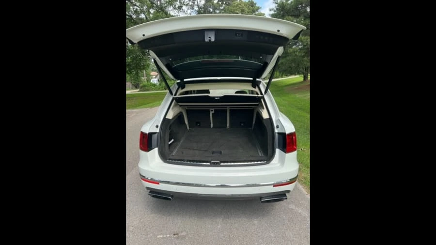 2018 Bentley Bentayga - Image 13 of 16