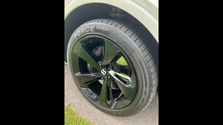 2018 Bentley Bentayga - Image 14 of 16