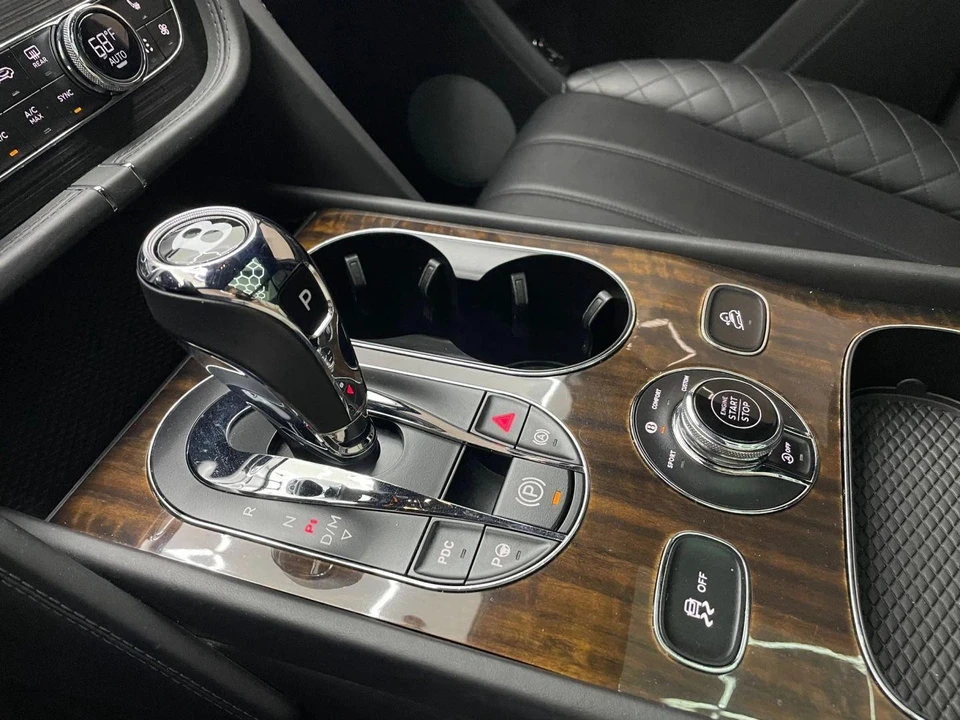 2018 Bentley Bentayga - Image 29 of 31