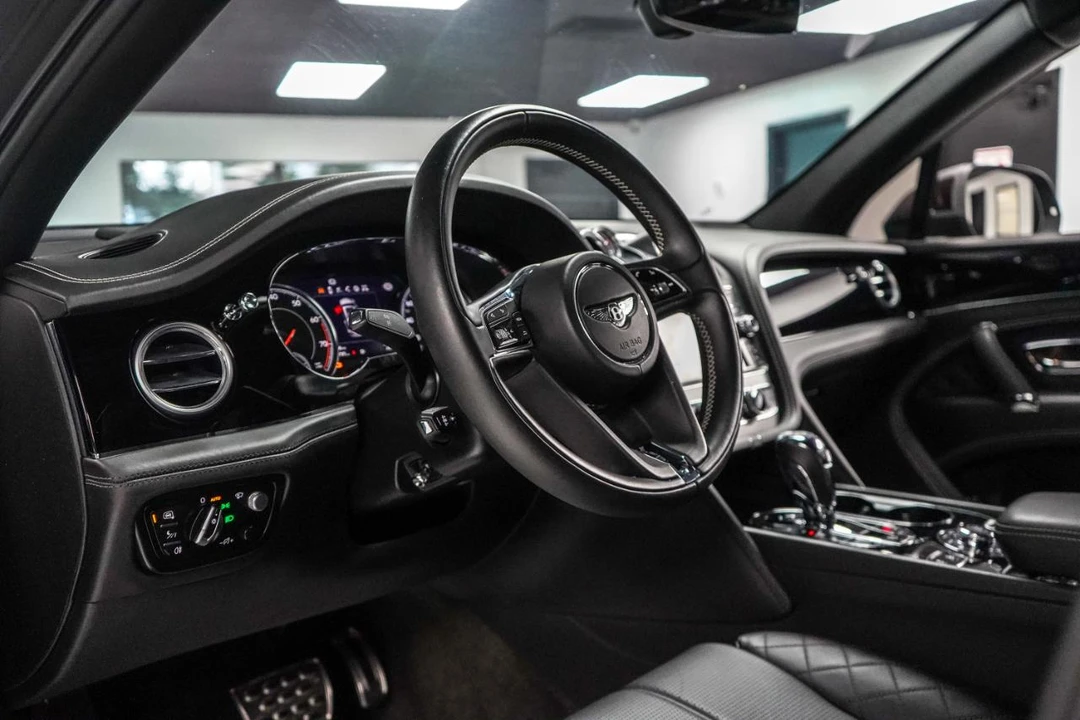 2018 Bentley Bentayga - Image 12 of 31
