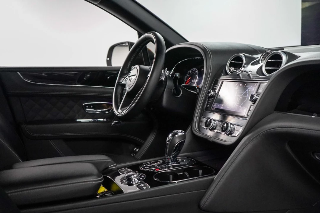 2018 Bentley Bentayga - Image 14 of 31
