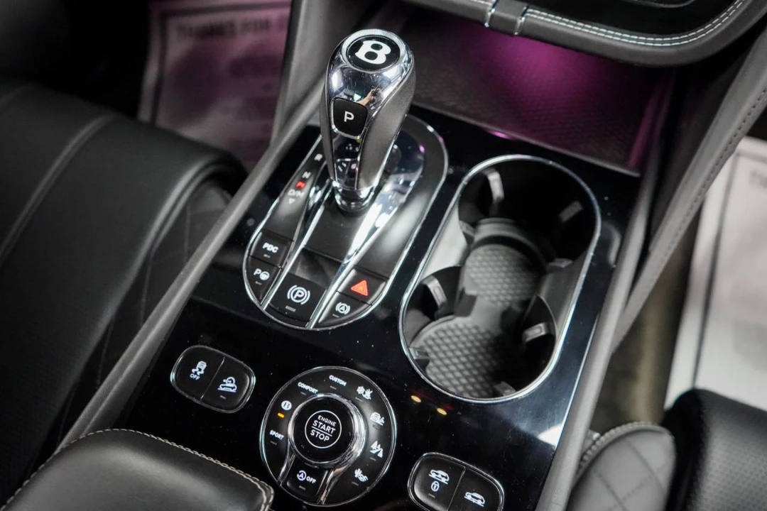 2018 Bentley Bentayga - Image 16 of 31