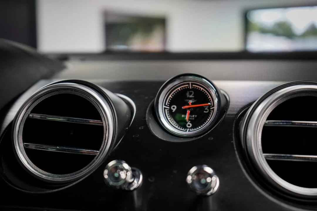 2018 Bentley Bentayga - Image 18 of 31