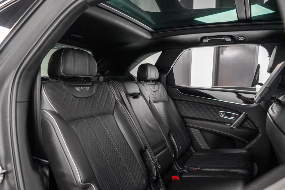 2018 Bentley Bentayga - Image 29 of 31
