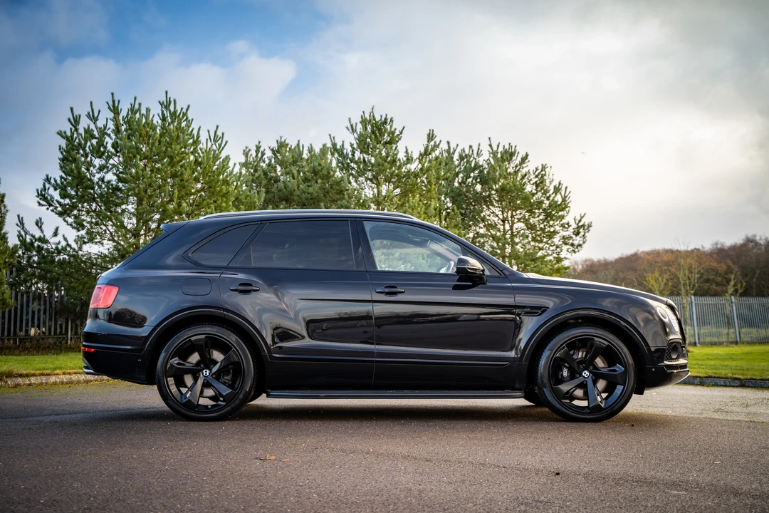 2018 Bentley Bentayga - Image 9 of 31