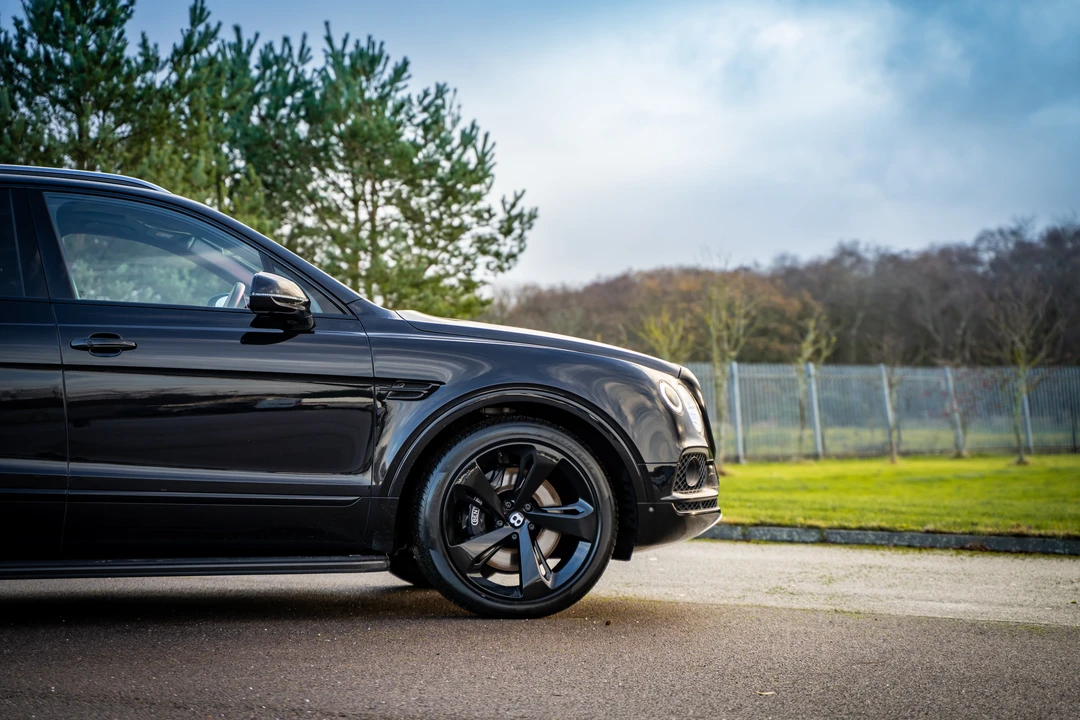 2018 Bentley Bentayga - Image 24 of 31