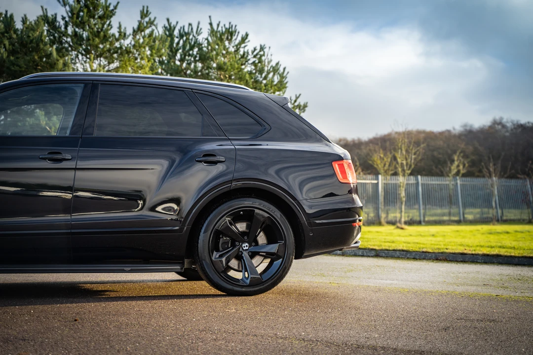 2018 Bentley Bentayga - Image 26 of 31