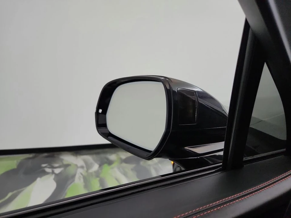 2018 Bentley Bentayga - Image 16 of 31