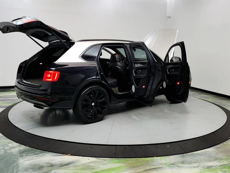 2018 Bentley Bentayga - Image 11 of 31