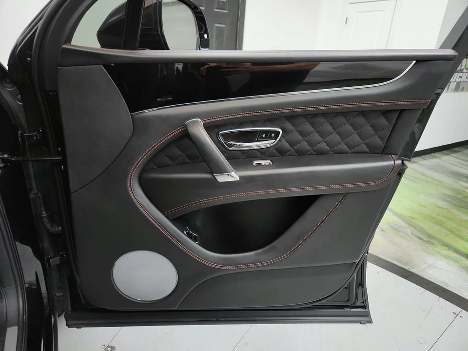 2018 Bentley Bentayga - Image 30 of 31