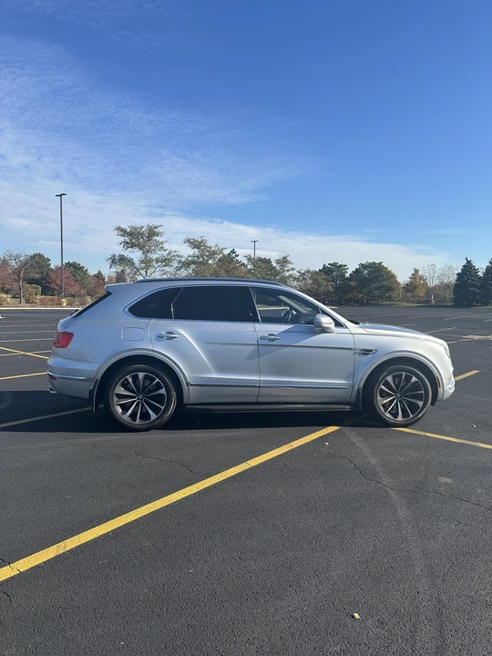 2018 Bentley Bentayga - Image 5 of 31