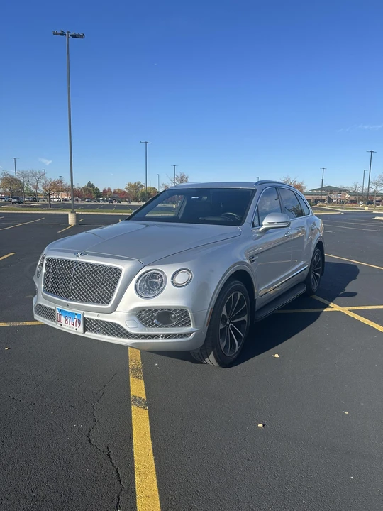 2018 Bentley Bentayga - Image 2 of 31