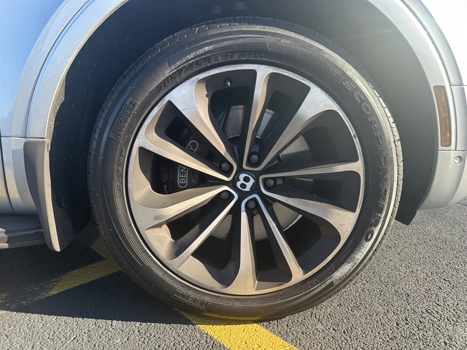 2018 Bentley Bentayga - Image 23 of 31
