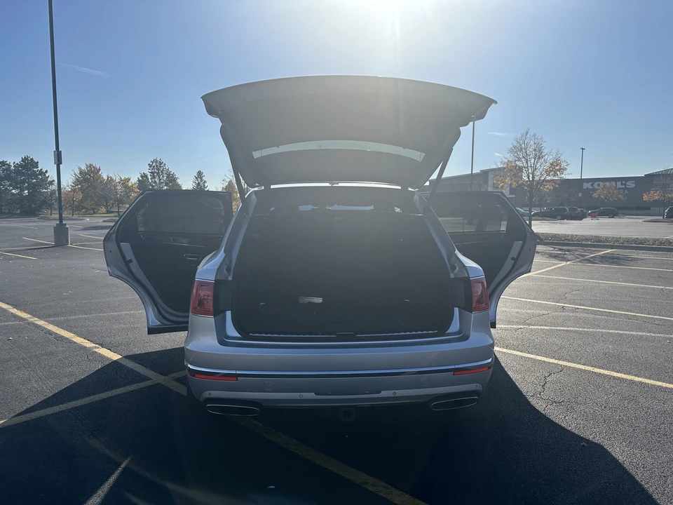 2018 Bentley Bentayga - Image 12 of 31