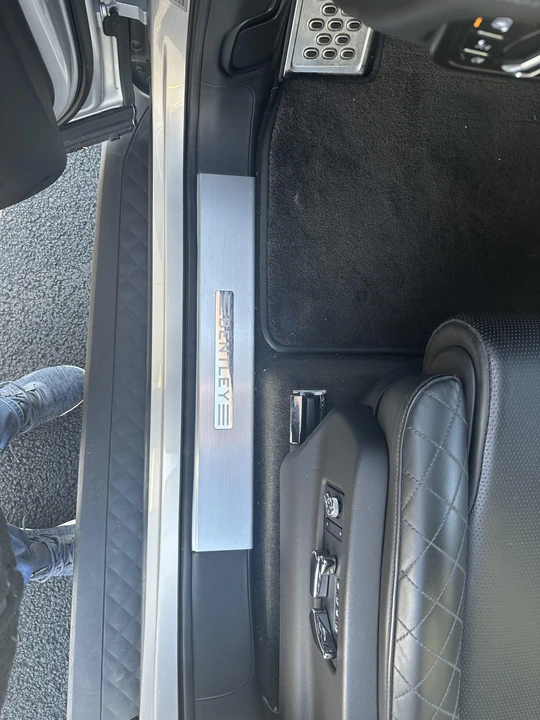 2018 Bentley Bentayga - Image 28 of 31