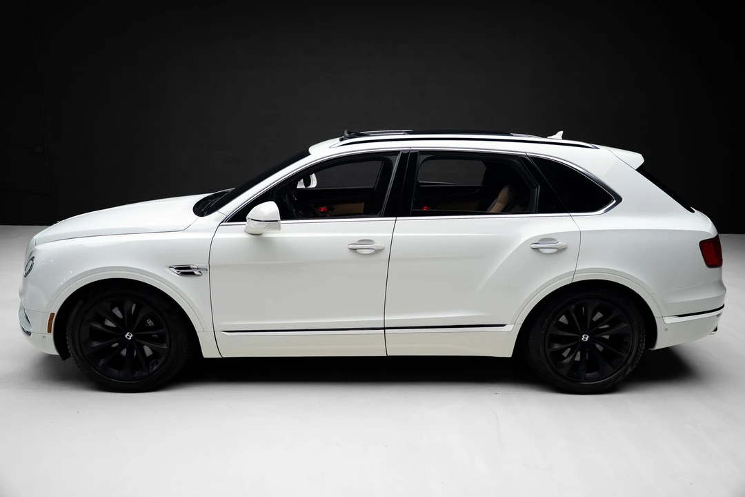 2018 Bentley Bentayga - Image 16 of 31