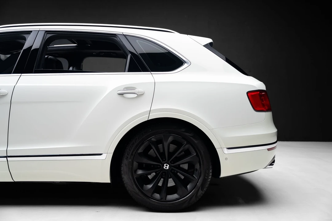 2018 Bentley Bentayga - Image 20 of 31