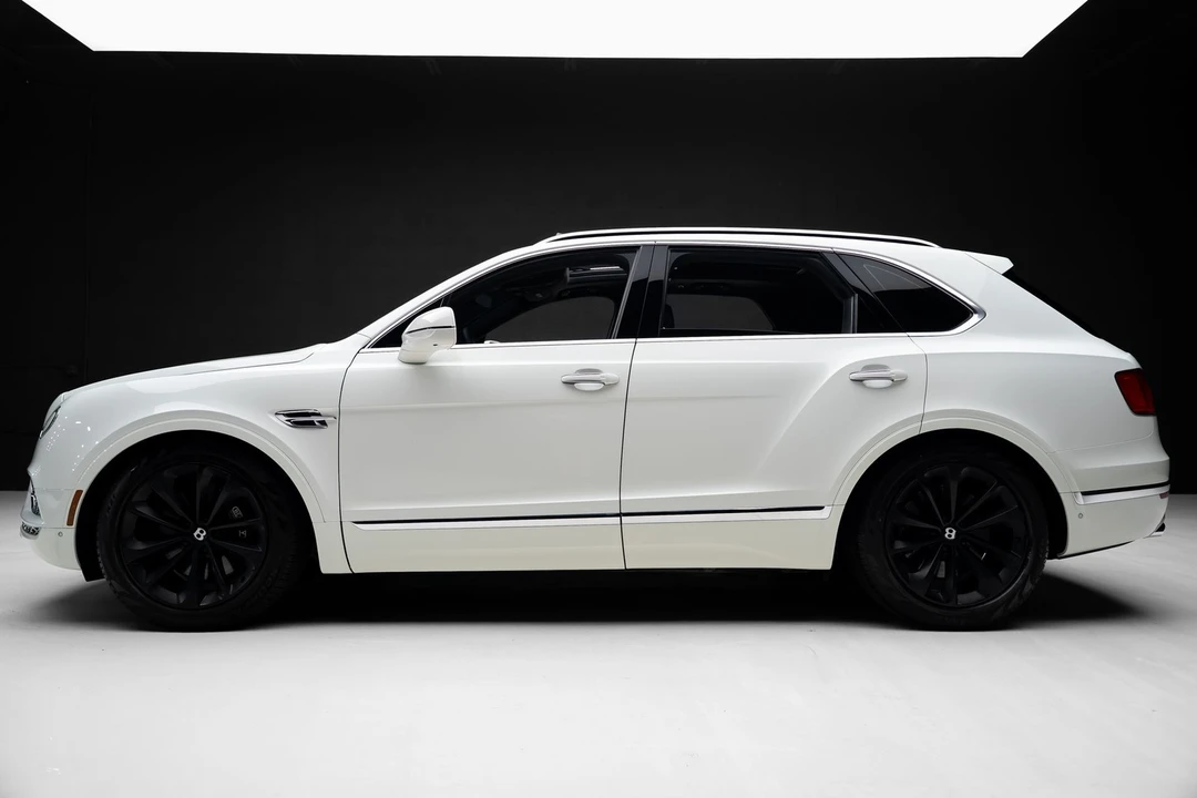 2018 Bentley Bentayga - Image 17 of 31