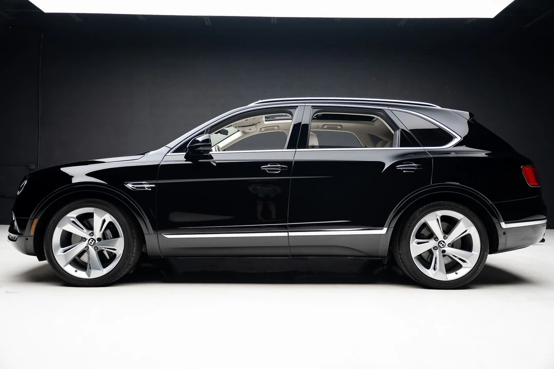 2018 Bentley Bentayga - Image 17 of 31