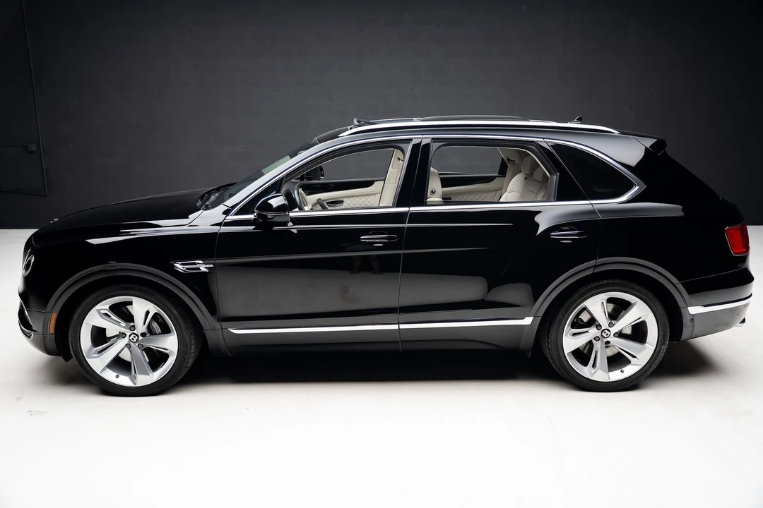2018 Bentley Bentayga - Image 16 of 31