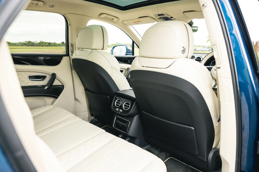 2018 Bentley Bentayga - Image 28 of 31
